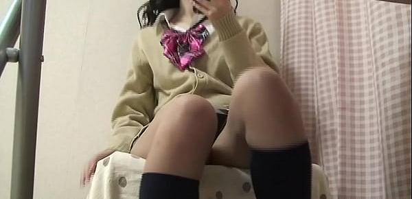  Japanese schoolgirl upskirt wedgie